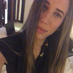 Meet your Posher, Mimi